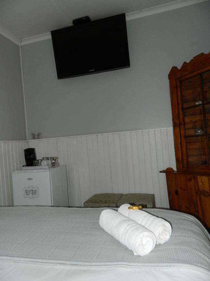 Guest House Gabby Клерксдорп Экстерьер фото